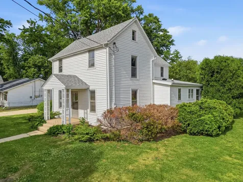 411 South Mckendrie Street Mount Morris IL 61054