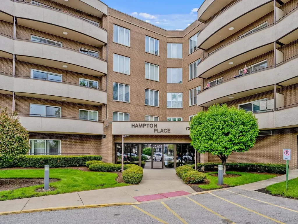 7201 North Lincoln Avenue Lincolnwood IL 60712
