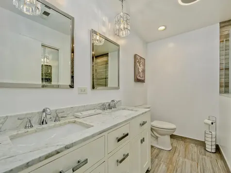 7201 North Lincoln Avenue Lincolnwood IL 60712