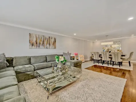 7201 North Lincoln Avenue Lincolnwood IL 60712