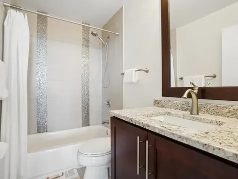 5320 North Sheridan Road Chicago IL 60640