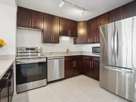 5320 North Sheridan Road Chicago IL 60640