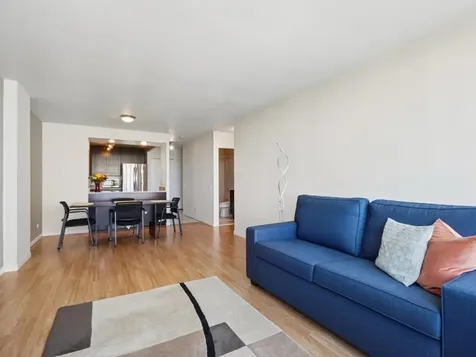 5320 North Sheridan Road Chicago IL 60640