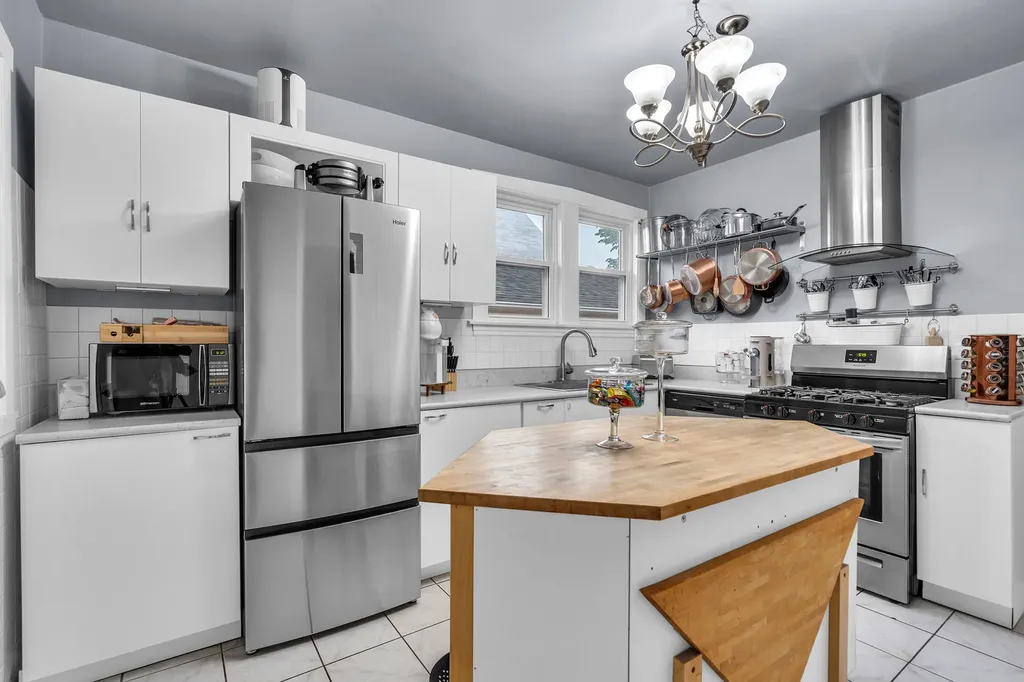 4526 North Mobile Avenue Chicago IL 60630