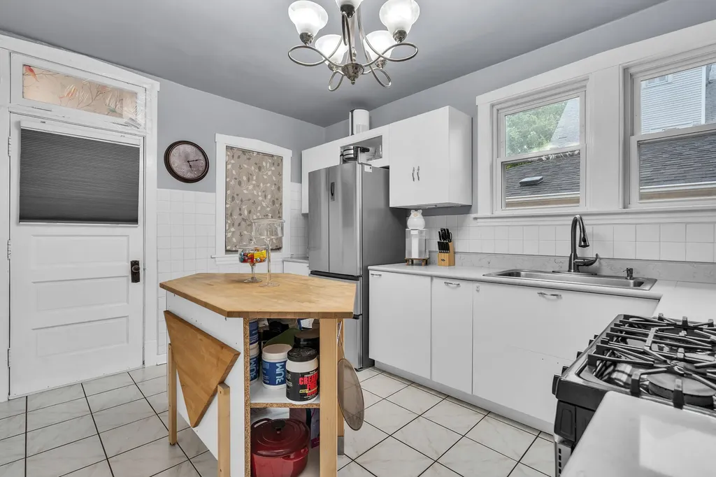 4526 North Mobile Avenue Chicago IL 60630