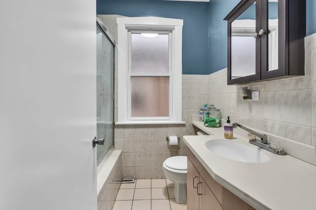 4526 North Mobile Avenue Chicago IL 60630