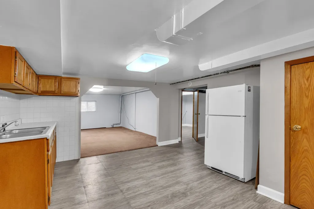 4526 North Mobile Avenue Chicago IL 60630