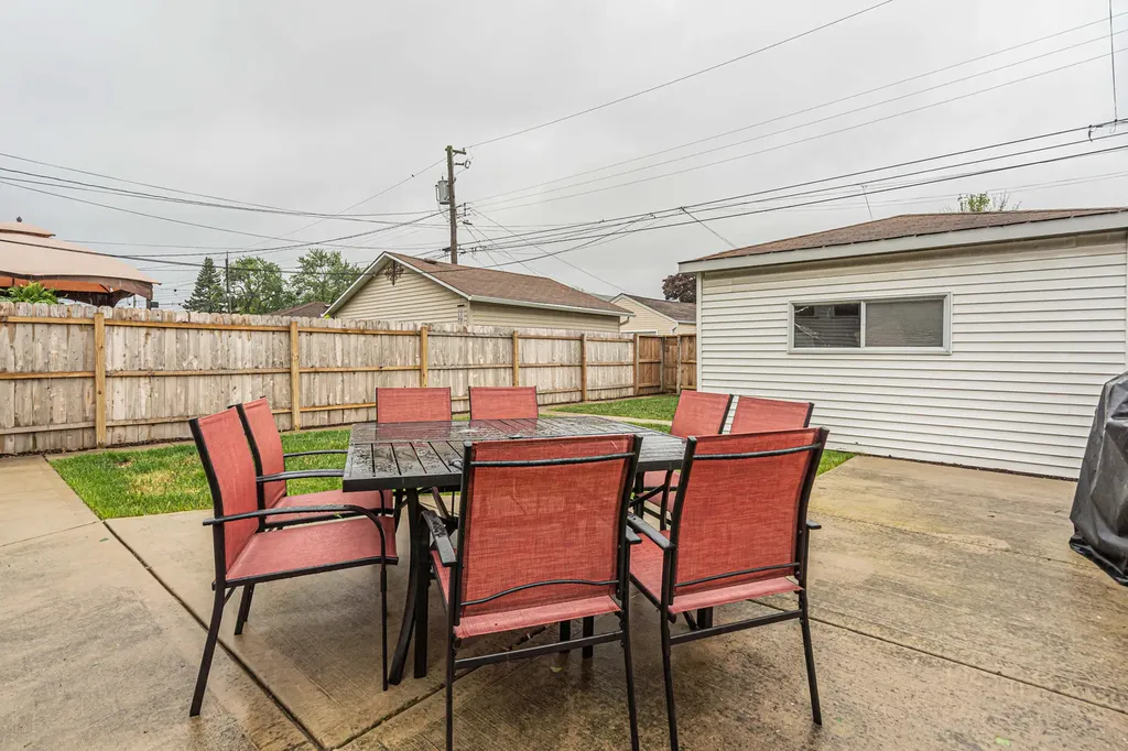 4526 North Mobile Avenue Chicago IL 60630