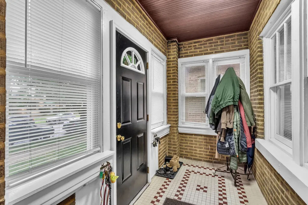 4526 North Mobile Avenue Chicago IL 60630