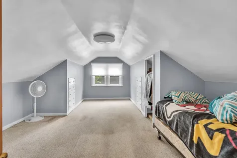 4526 North Mobile Avenue Chicago IL 60630