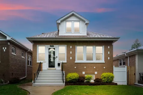 4526 North Mobile Avenue Chicago IL 60630