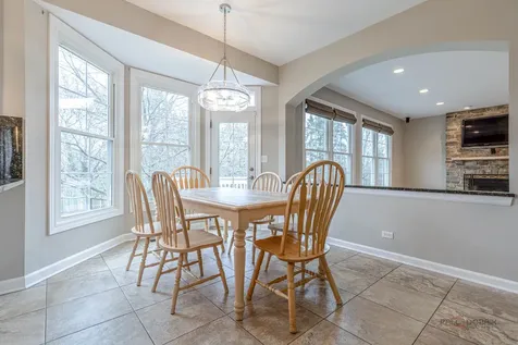 1800 Darnell Street Libertyville IL 60048