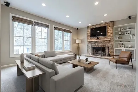 1800 Darnell Street Libertyville IL 60048
