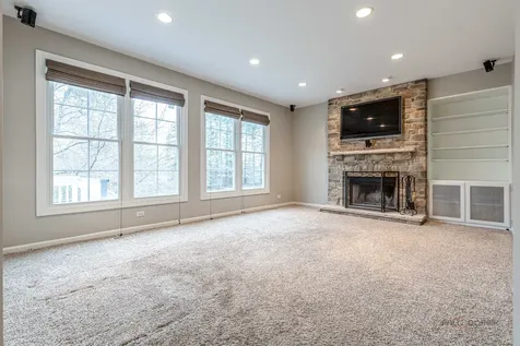 1800 Darnell Street Libertyville IL 60048