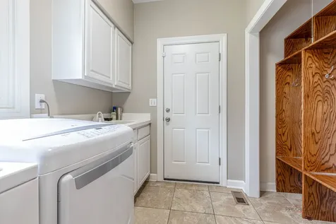 1800 Darnell Street Libertyville IL 60048