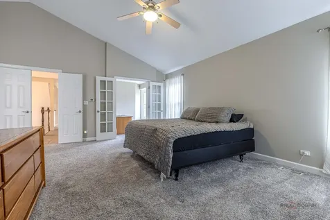 1800 Darnell Street Libertyville IL 60048