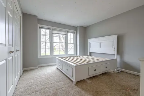 1800 Darnell Street Libertyville IL 60048