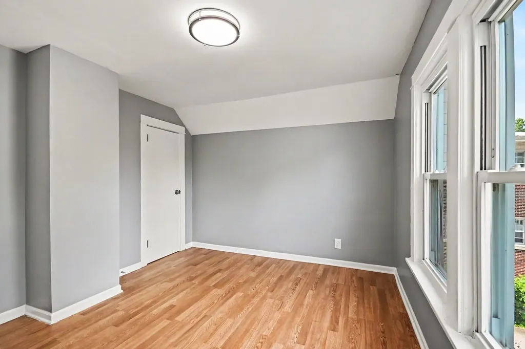 312 North Locust Street Aurora IL 60506