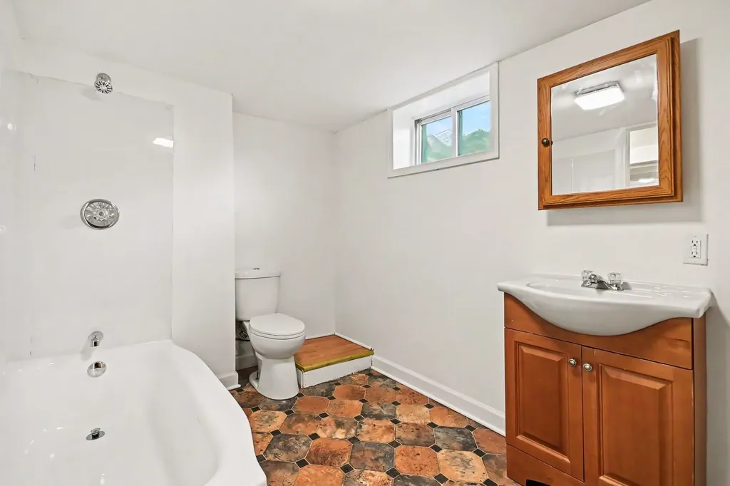 312 North Locust Street Aurora IL 60506