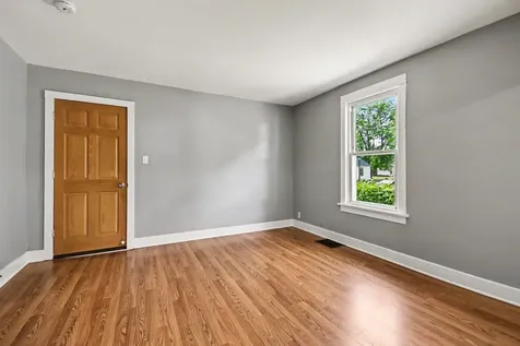 312 North Locust Street Aurora IL 60506