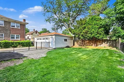 312 North Locust Street Aurora IL 60506