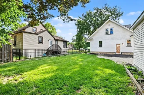 312 North Locust Street Aurora IL 60506