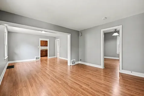 312 North Locust Street Aurora IL 60506