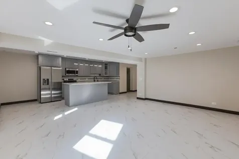442 East 48th Street Chicago IL 60615