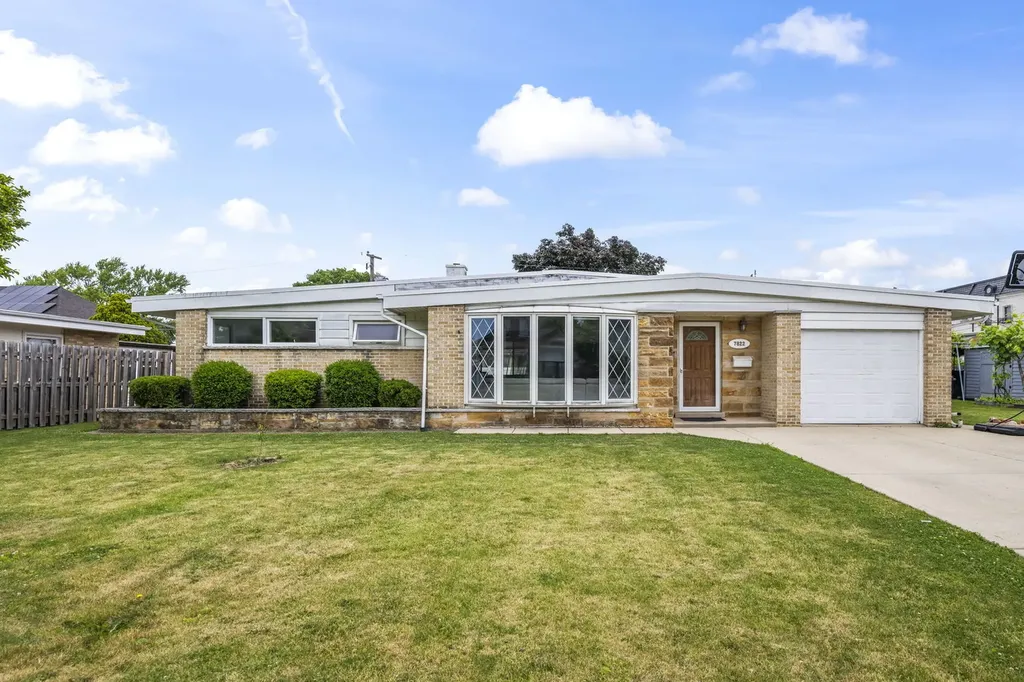 7822 West Carmen Avenue Norridge IL 60706