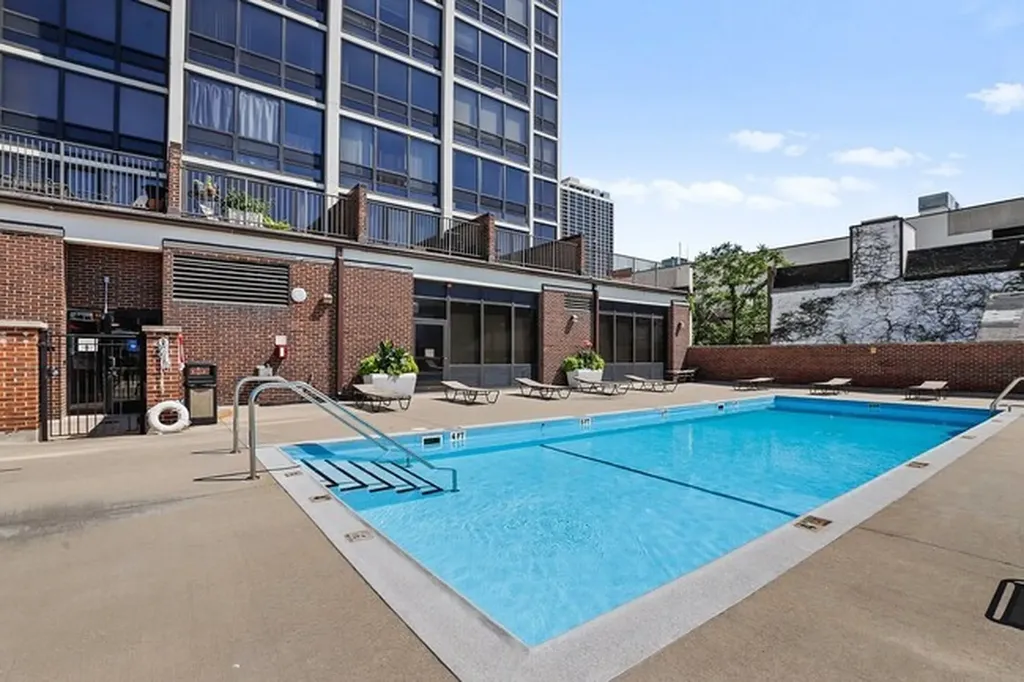 1636 North Wells Street Chicago IL 60614
