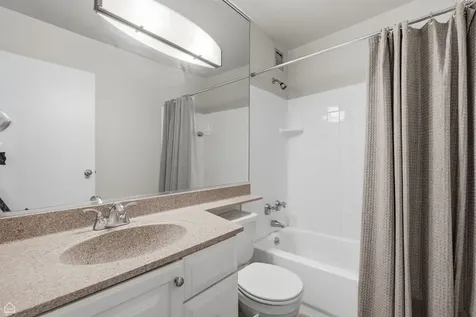 1636 North Wells Street Chicago IL 60614