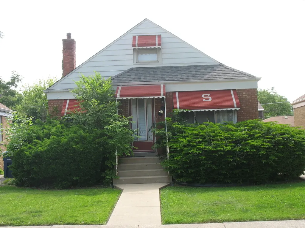 1913 South 24th Avenue Maywood IL 60153