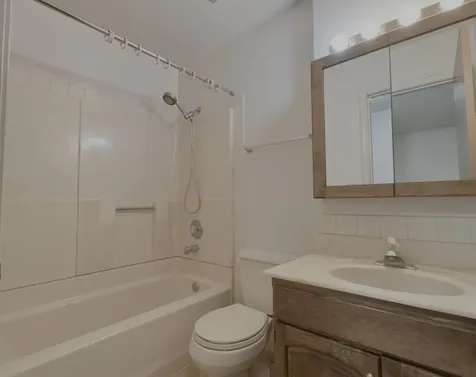 1674 Williamsburg Court Wheaton IL 60189