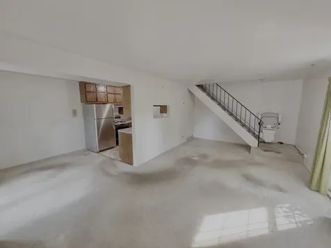 1674 Williamsburg Court Wheaton IL 60189