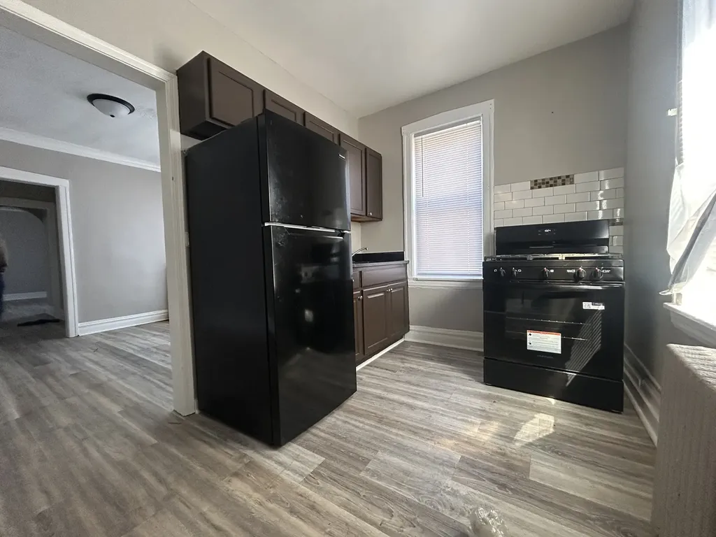 4854 West North Avenue Chicago IL 60639