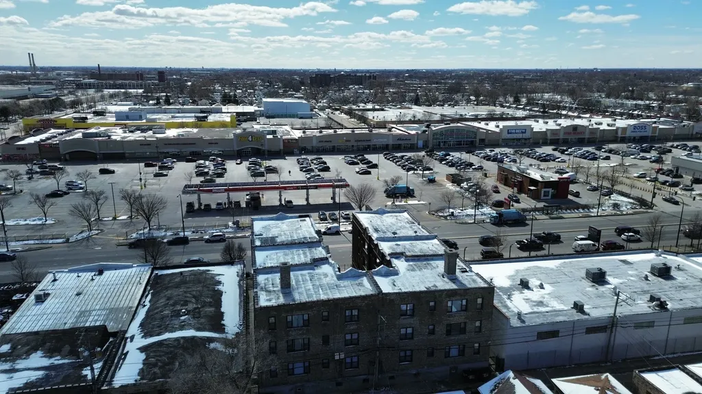 4854 West North Avenue Chicago IL 60639