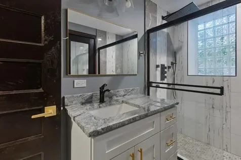 444 East 48th Street Chicago IL 60615