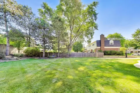 1310 West Hampton Place Palatine IL 60067