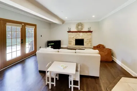 1310 West Hampton Place Palatine IL 60067