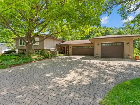 911 Western Avenue Geneva IL 60134