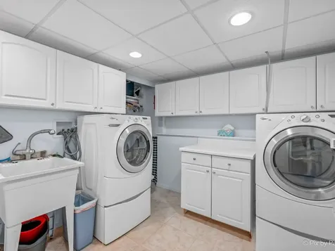 911 Western Avenue Geneva IL 60134
