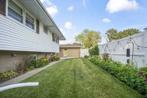 1920 Koehler Drive Des Plaines IL 60018