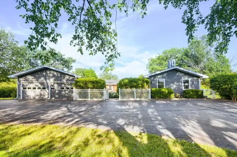 9 Tomahawk Trail Oswego IL 60543