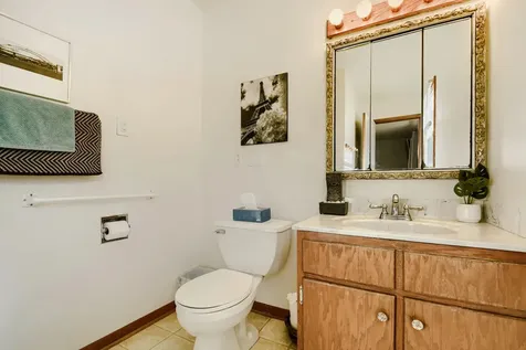 9 Tomahawk Trail Oswego IL 60543