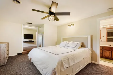 9 Tomahawk Trail Oswego IL 60543