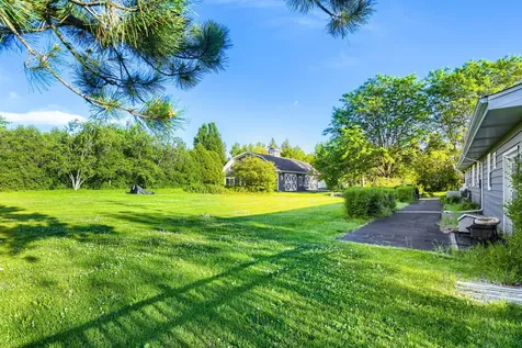 9 Tomahawk Trail Oswego IL 60543