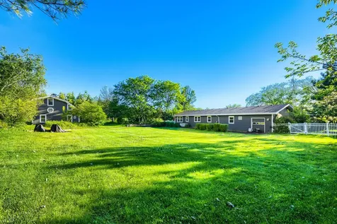 9 Tomahawk Trail Oswego IL 60543