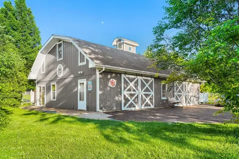 9 Tomahawk Trail Oswego IL 60543