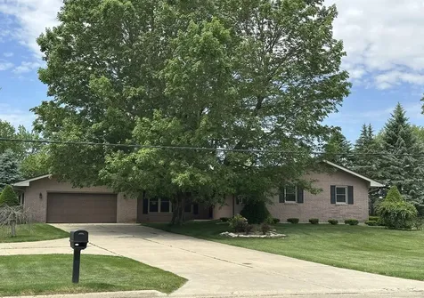 432 North Freedom Lena IL 61048