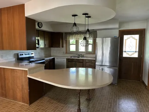 432 North Freedom Lena IL 61048